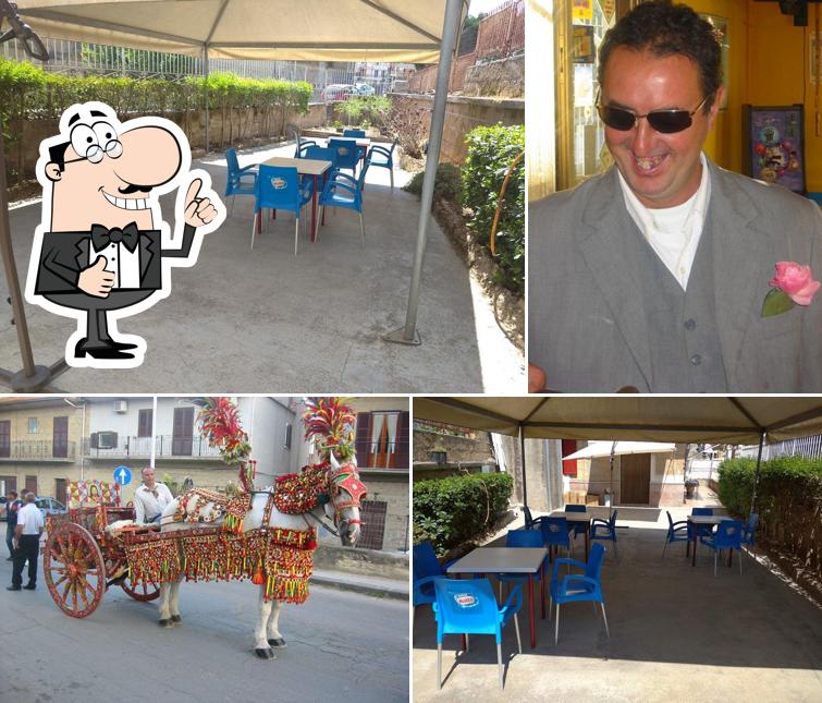 Guarda la foto di BAR ITALIA