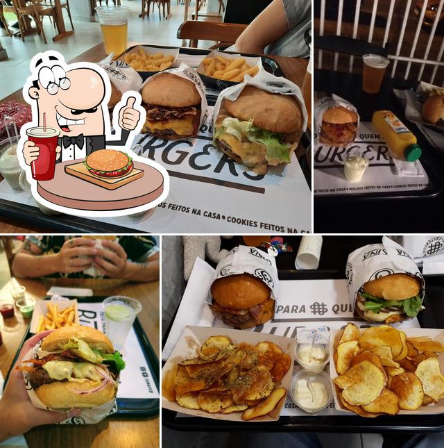 Sina - Burgers, shakes e cookies - Água verde