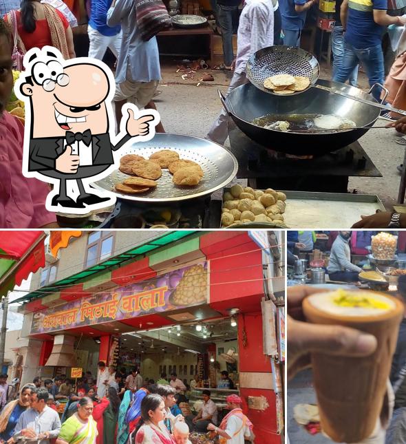 See this pic of Agarwal Mithai Walaa