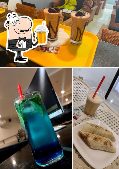 Enjoy a beverage at PIZZA PUB