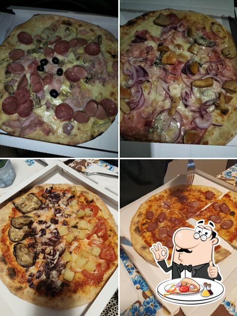 Scegli una pizza a Pizzeria 5 Stagioni Cerea