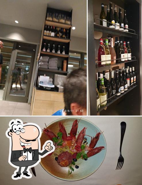 La interni e cibo del ristorante