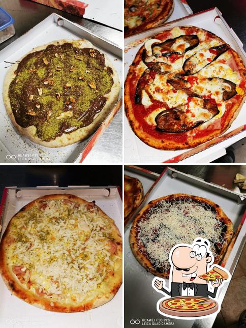 Scegli tra le molte varianti di pizza