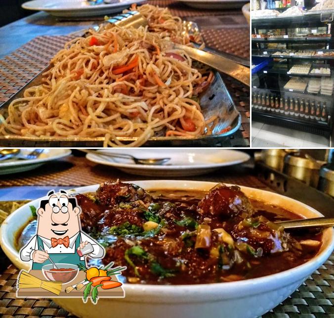 Spaghetti bolognese at Frontier's Cafe