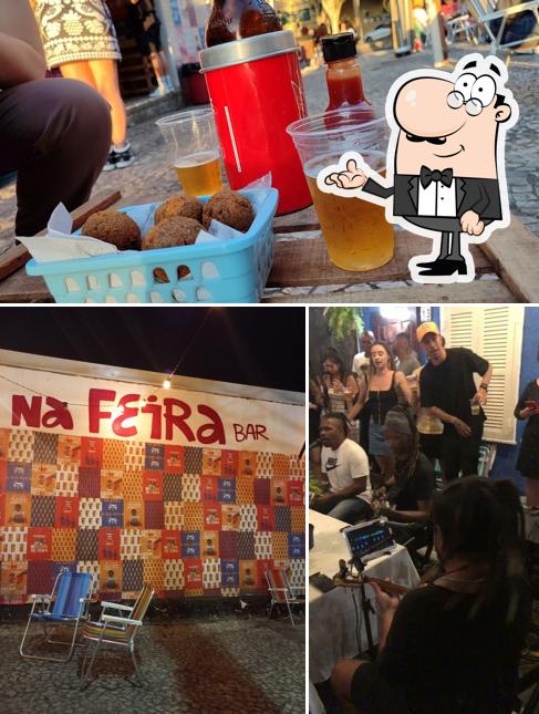 A foto da interior e comida no Na Feira Bar