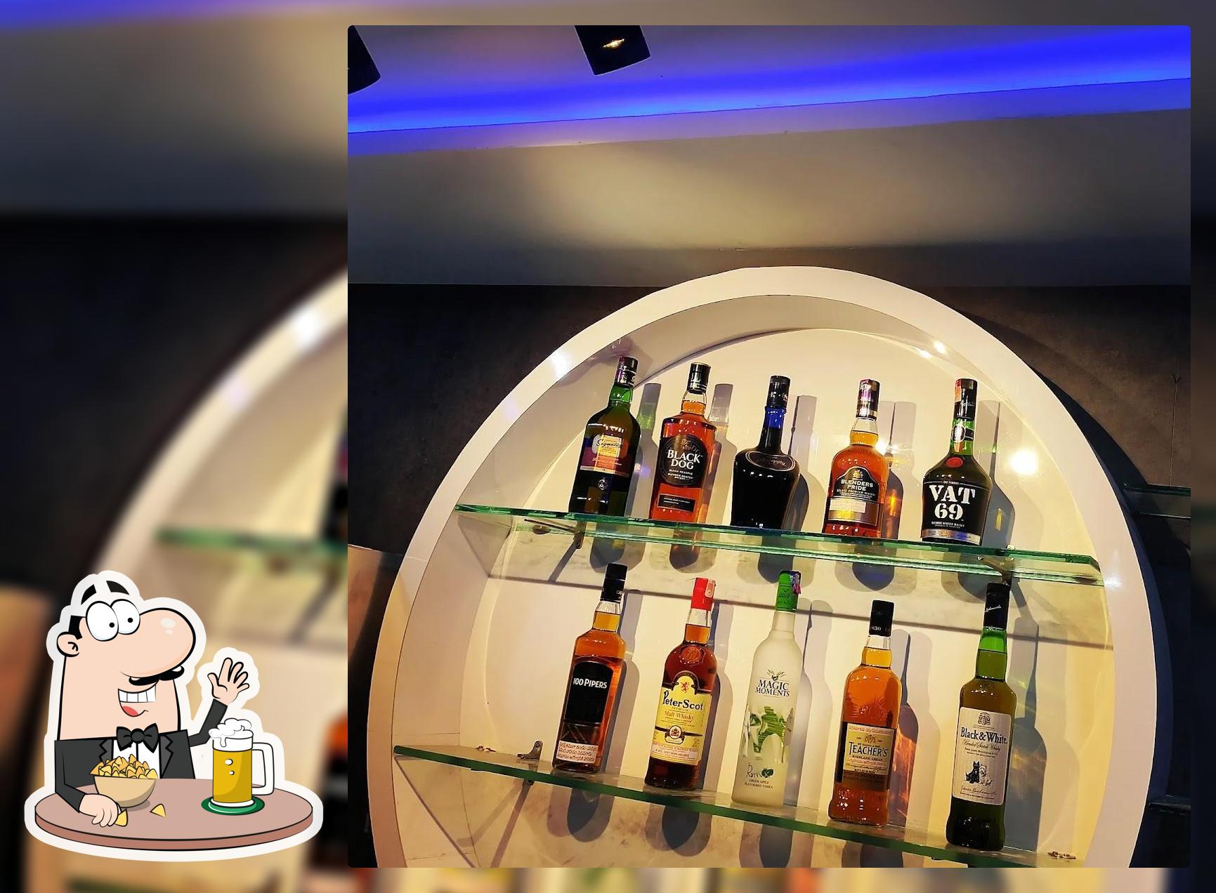 Royals Restaurant & Bar