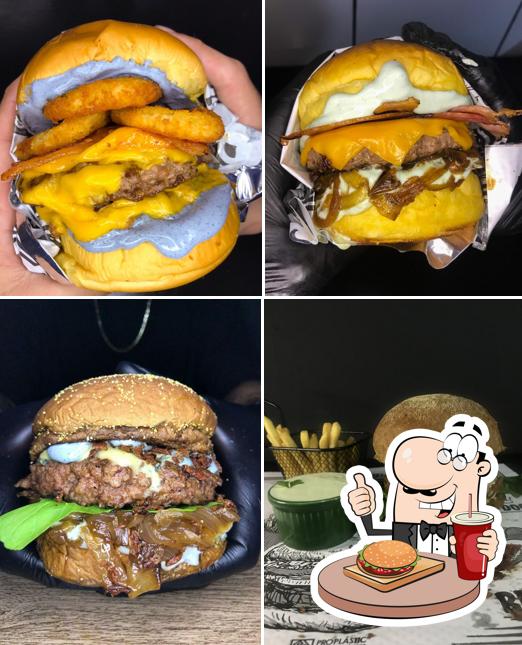 Peça um hambúrguer no Dark Burger