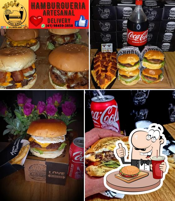 Os hambúrgueres do Reação Smash Burger Hamburgueria Artesanal irão saciar diferentes gostos