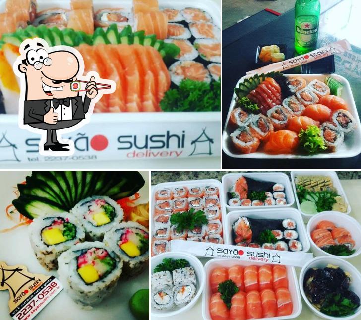 Presenteie-se com sushi no Sayão Sushi