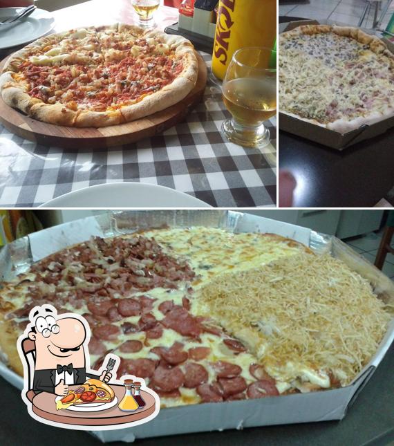 Peça diversos tipos de pizza