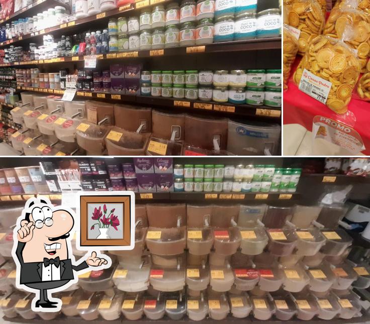 A ilustração da interior e comida no Casas Pedro