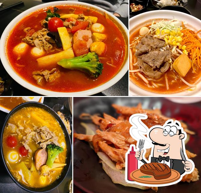 Tómate un plato con carne en Nabe Nouilles Yunnan - Yunnan Noodles - 十秒到云南过桥米线 (唐人街店)