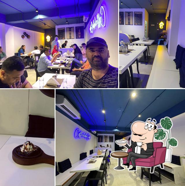 URBAN THEKA EGMORE ( veg cafe & chaats )