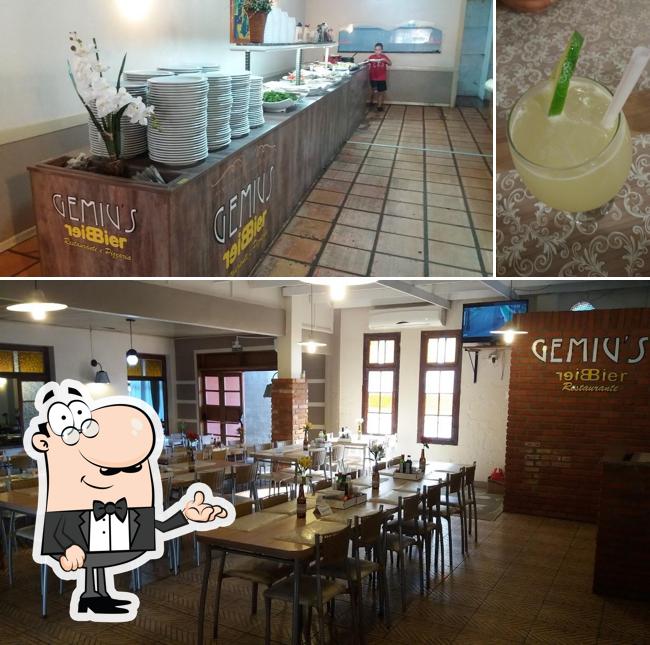 A foto da interior e bebida no Gemiu's Restaurante e Eventos