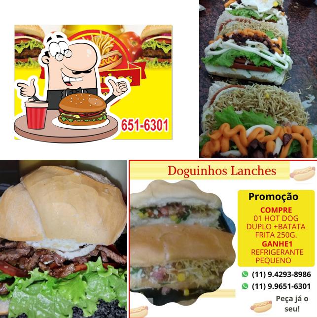 Delicie-se com um hambúrguer no Doguinhos Lanches