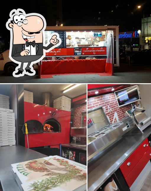 L'intérieur de Pizza'YASS