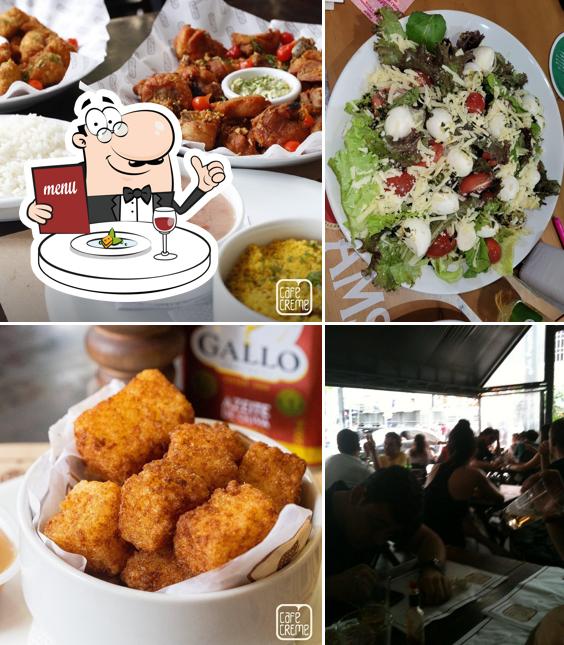Comida em Café Creme