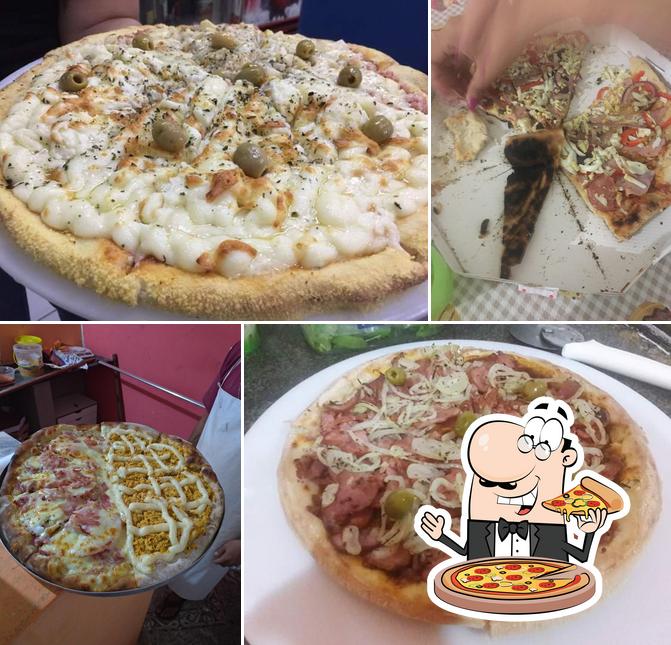 Pick pizza at Donna Duda Pizzaria