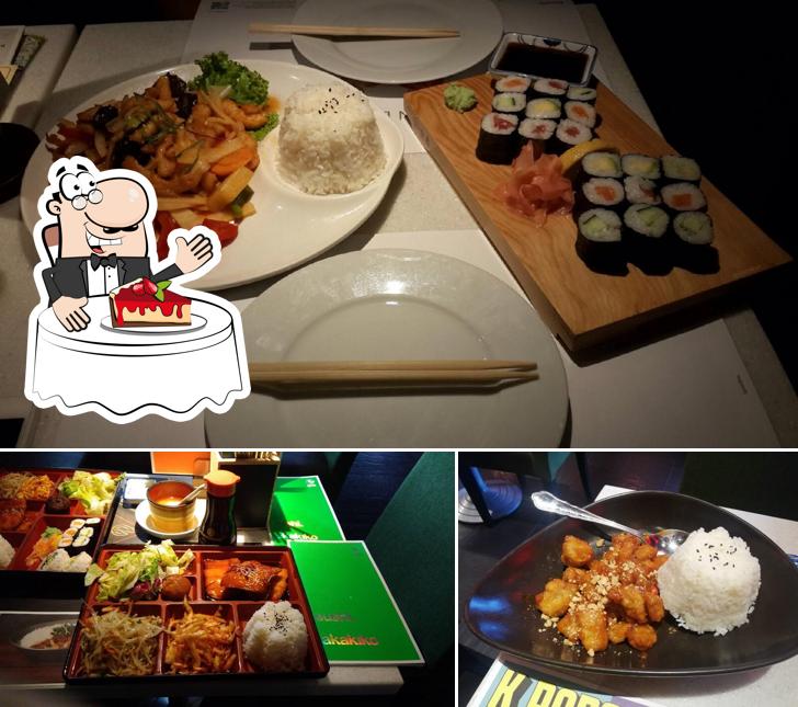 Akakiko Sushi & Asian Fusion serviert eine Mehrzahl von Desserts 