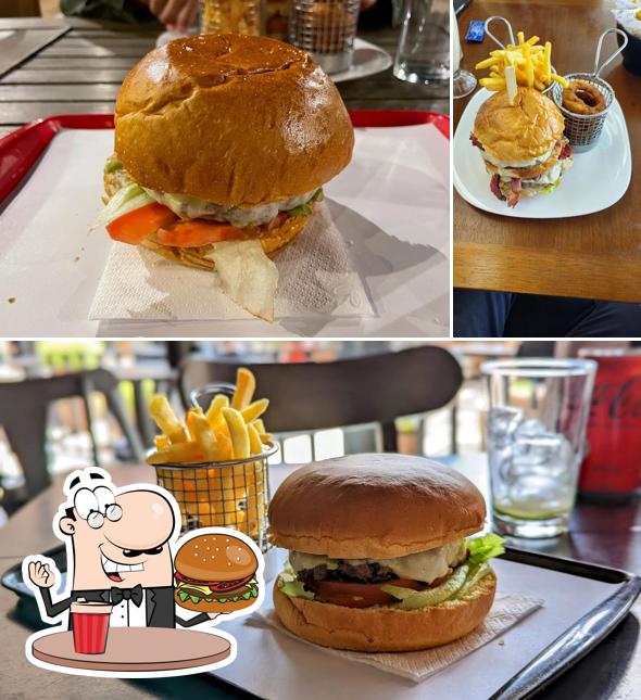 Experimente um hambúrguer no Manhattan Burger