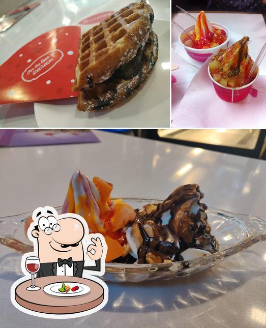 Food at Boomerang Ice Cream