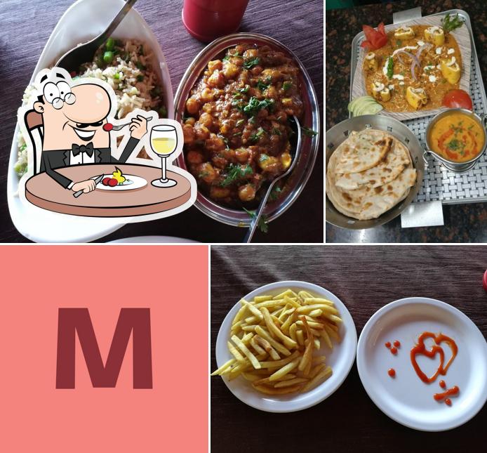 Meals at Mitran Da Junction