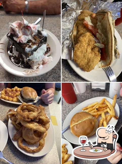 Fat Hats Grill in Sweetwater Restaurant menu and reviews
