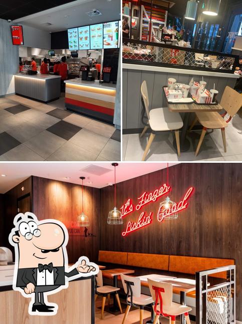 L'intérieur de KFC Heerlerbaan