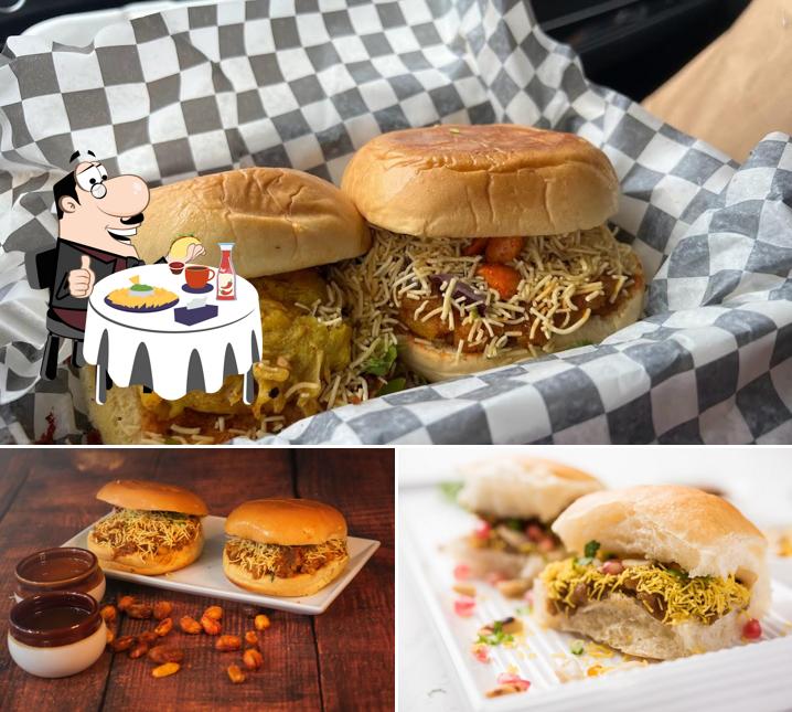 Les hamburgers de Foodine Restaurant - Indian Street Food & Thali will satisferont une grande variété de goûts