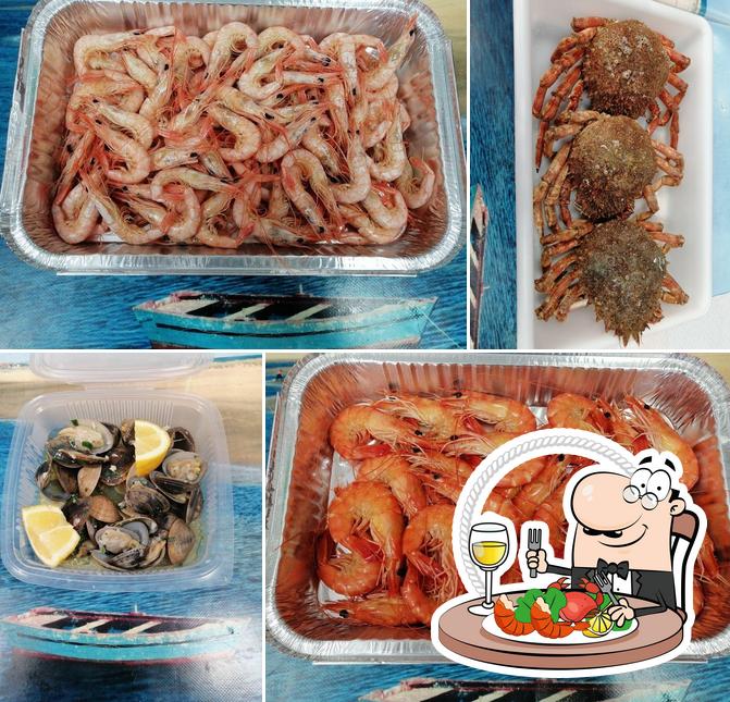 Try out seafood at Cervejaria Mira Serra