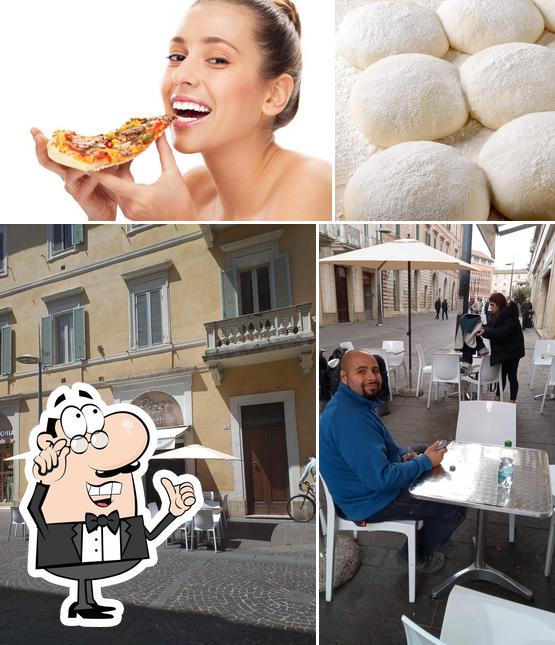 Dai un’occhiata alla foto che presenta la interni e cibo di Pizze da Matti