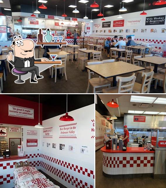 Découvrez l'intérieur de Five Guys