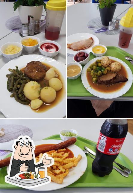 Еда в "Cafeteria "Zum Pauker" Fam.Richter"