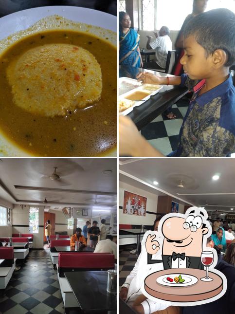 Meals at Sri Anand Vihar