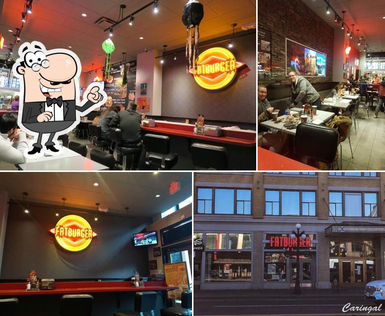 Installez-vous à l'une des tables de Fatburger Victoria