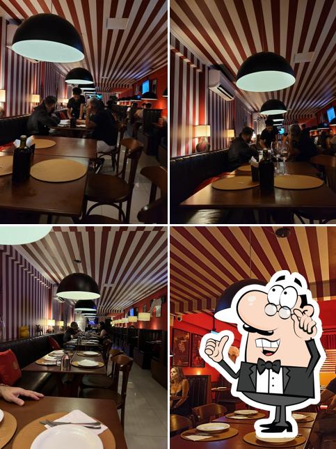 O interior do Red Elephant Brasil - Gold Pizza