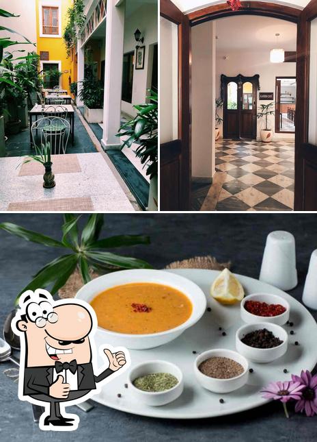 Hotel de Petit - 'Garden Cafe'