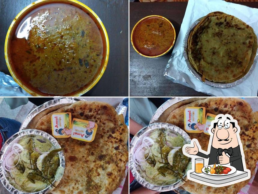 Food at Moolchand Parantha