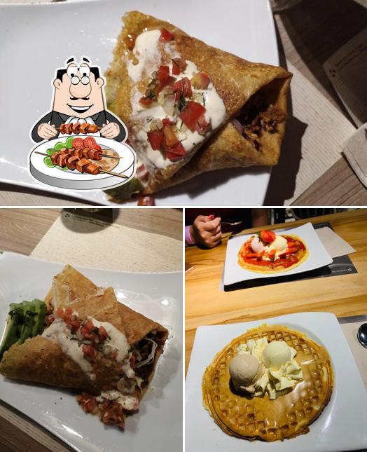 Restaurante Crepes & Waffles Centro Comercial Serrezuela, Colombia