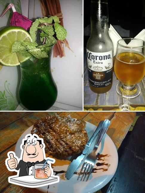 A bebida e comida do restaurante