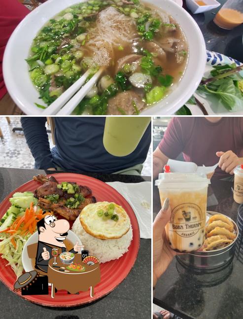 Фо в "Pho Xich Lo Viet Cuisine Roselle"