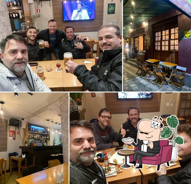 O interior do Boteco do Batel