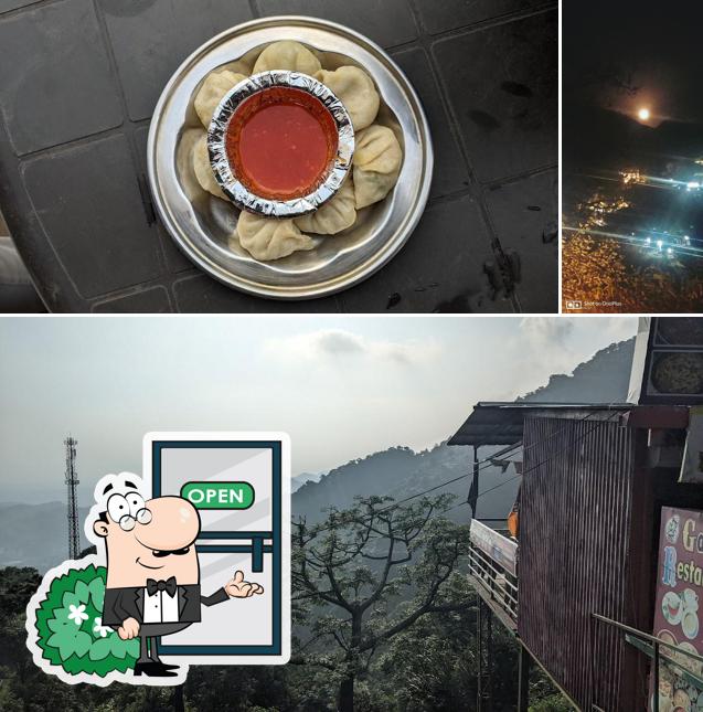 Among different things one can find exterior and food at Garhwal Pakode Wala