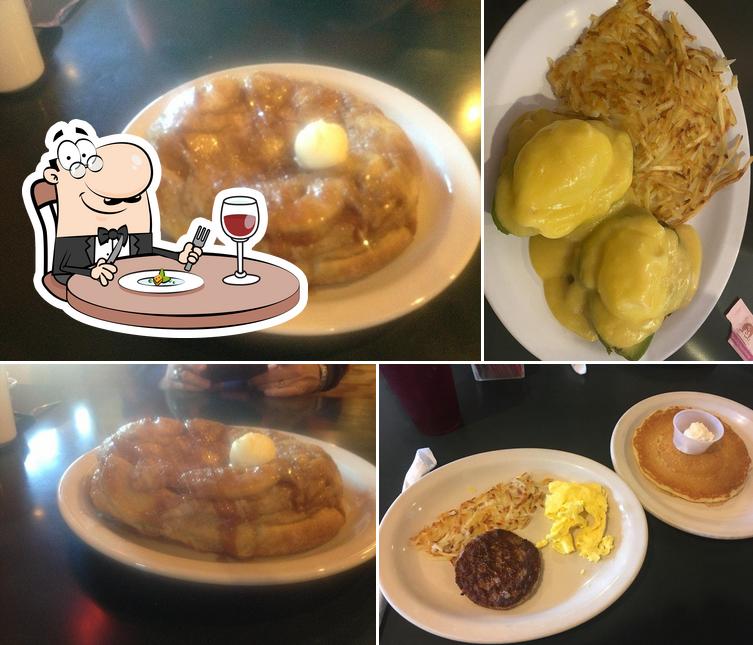 Oak's Diner & Flapjacks in Cave Creek Restaurant menu and reviews