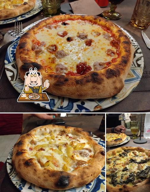 Scegli una pizza a Palazzo Monroy