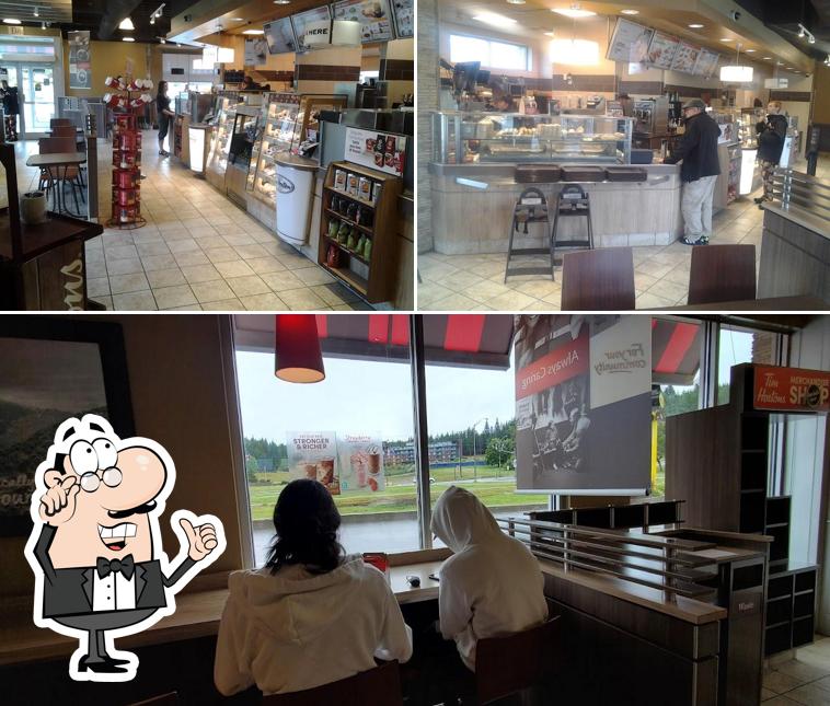 L'intérieur de Tim Hortons