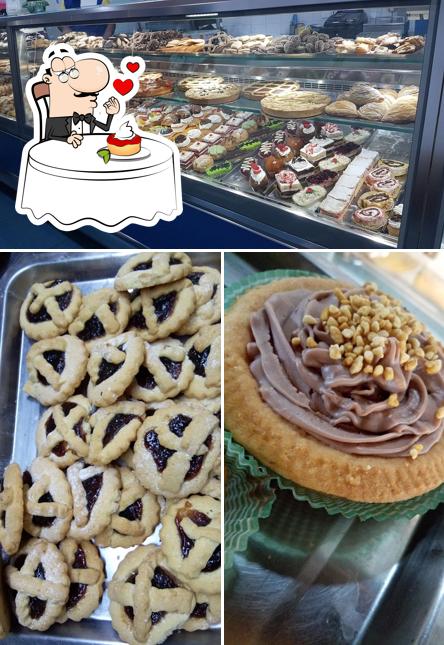 SUND - Pasticceria e Bar provides a variety of sweet dishes