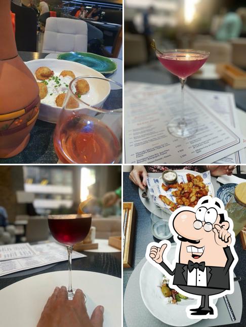 Installez-vous à l'une des tables de Germes