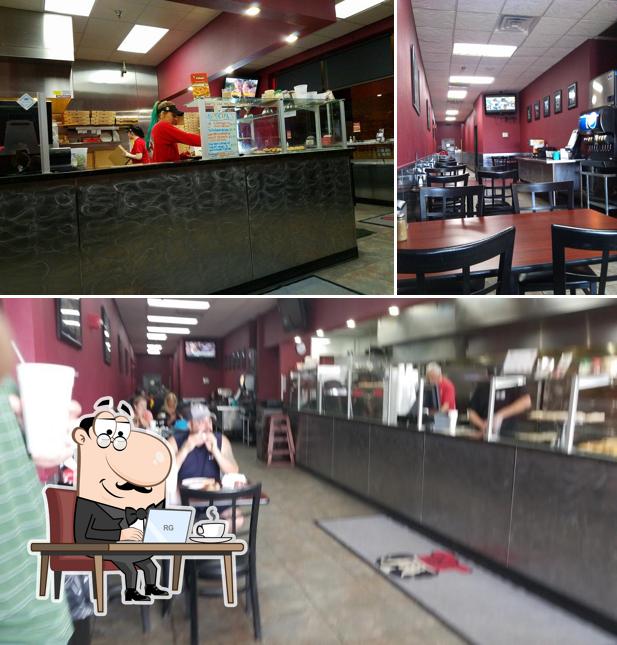 Italian Village Pizza, 3925 Washington Rd in Thompsonville Restaurant