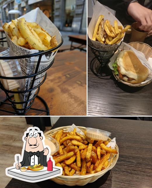 Ordina un piatto di chips a L'Artisan café et restaurant